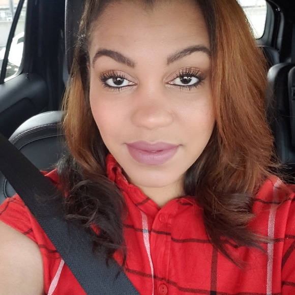 Meet your Posher, Kirstie - Picture 1 of 1